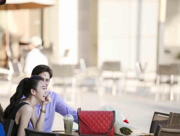 Khánh My tình tứ bên bạn diễn ngoại quốc điển trai - ảnh 10